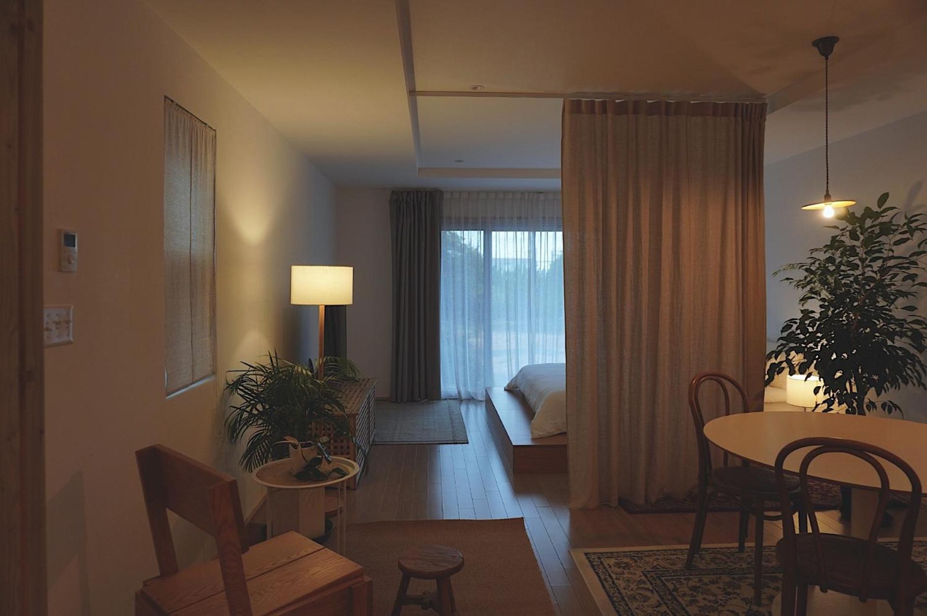 At Corner Resort & Garden Jeju Exterior photo